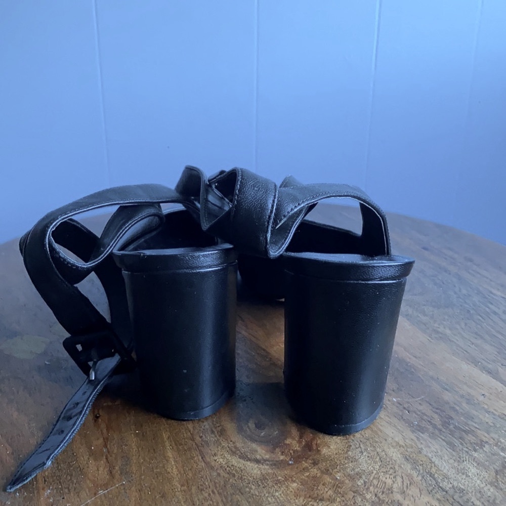 Marc Fisher Block Heel Ankle Strap Pump sz 9.5 - Picture 4 of 7